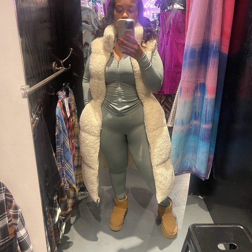 AKIRA Cream Teddy Longline Puffer Vest